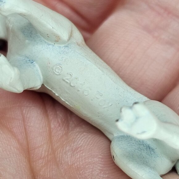 Ice Age Shira 2016 Miniature Plastic Toy Saber Toothed Tiger 1.25 Inches - Picture 6 of 8